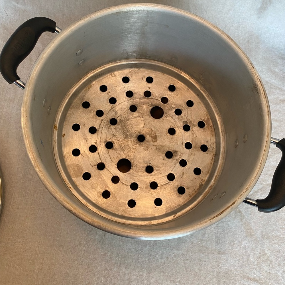 Stainless Steel Steamer Pot with Perforated Insert - Silver - Picture 2 of 3